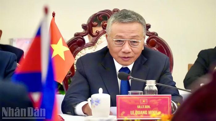 Thượng tướng Lê Quang Minh, Phó Chủ nhiệm Tổng cục Chính trị Quân đội nhân dân Việt Nam, Phó Chủ tịch Thường trực Ủy ban Chuyên trách Chính phủ phát biểu. (Ảnh: LÊ THÀNH)