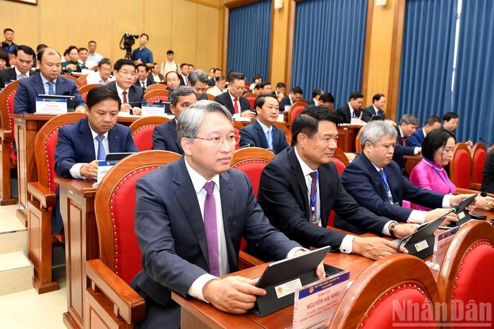 Các học viên Lớp bồi dưỡng, cập nhật kiến thức đối với Ủy viên Ban Chấp hành Trung ương Đảng khóa XIV (Lớp thứ nhất) tham dự buổi học. 