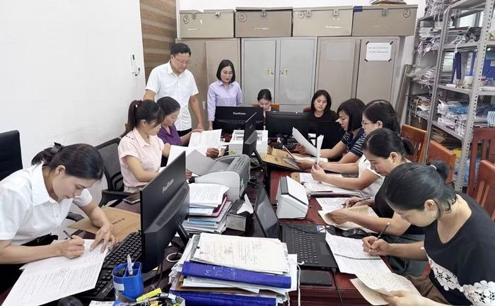 Xã Hùng Việt, tỉnh Phú Thọ đang huy động nguồn lực để triển khai hiệu quả chiến dịch 90 ngày đêm số hóa dữ liệu đảng viên.