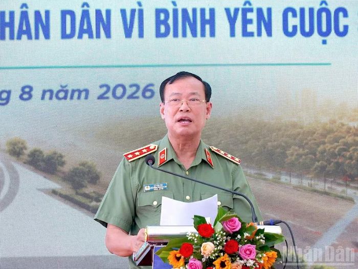 Thượng tướng Lê Tấn Tới, Thứ trưởng Công an phát biểu tại lễ khởi công. (Ảnh: HỮU TÙNG)