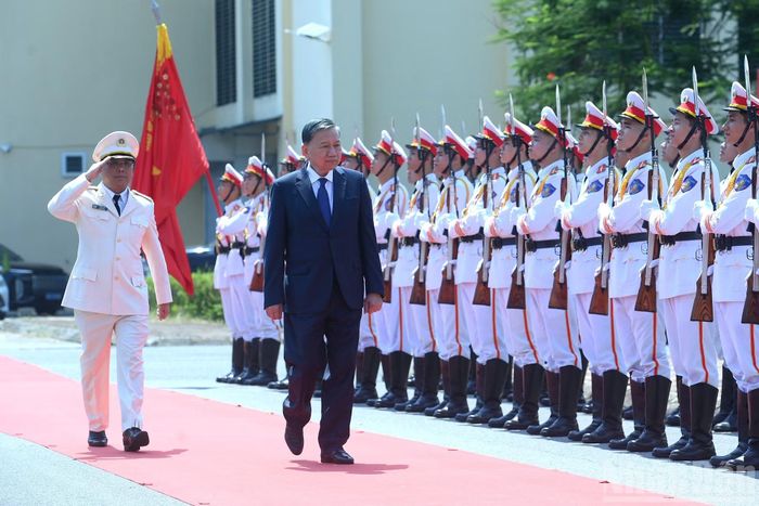 Tổng Bí thư, Chủ tịch nước Tô Lâm thăm và làm việc tại Học viện Kỹ thuật và Công nghệ an ninh (Bộ Công an).