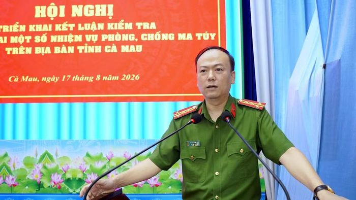 Đại tá Hoàng Tâm Hiếu, Phó Cục trưởng Cục Cảnh sát điều tra tội phạm về ma túy, Bộ Công an phát biểu tại hội nghị. (Ảnh: HỮU ĐỆ)