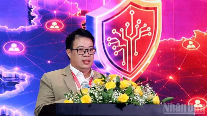 Phó Chủ tịch Ủy ban nhân dân tỉnh Lâm Đồng Nguyễn Ngọc Phúc phát biểu tại chương trình.