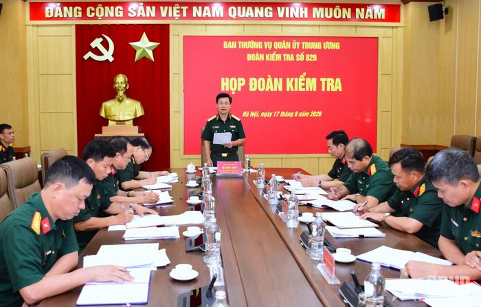 Quang cảnh cuộc họp.