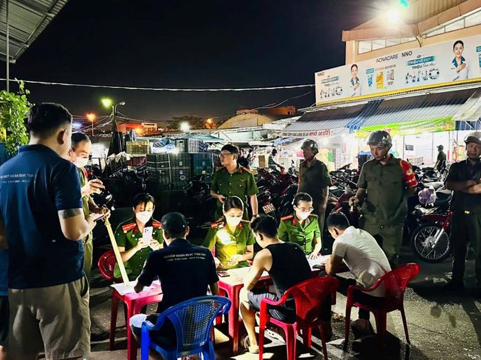 Kiểm tra ma túy tại Chợ Đầu mối Hòa Cường - chợ đầu mối nông sản lớn nhất TP Đà Nẵng