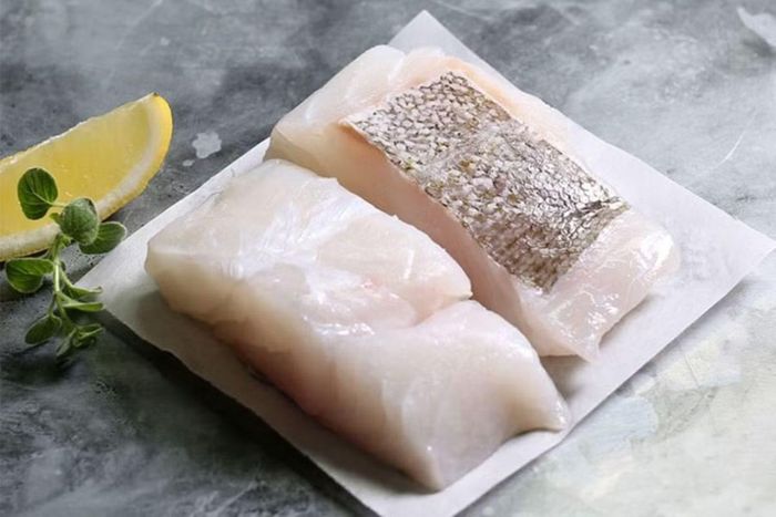 Không chỉ hỗ trợ làn da, cá tuyết còn giúp duy trì khối cơ và hạn chế tình trạng teo cơ theo tuổi tác. Khi khối cơ được bảo toàn, cơ thể sẽ trông gọn gàng, khỏe khoắn và trẻ trung hơn so với những người cùng độ tuổi. Ảnh: VASEP