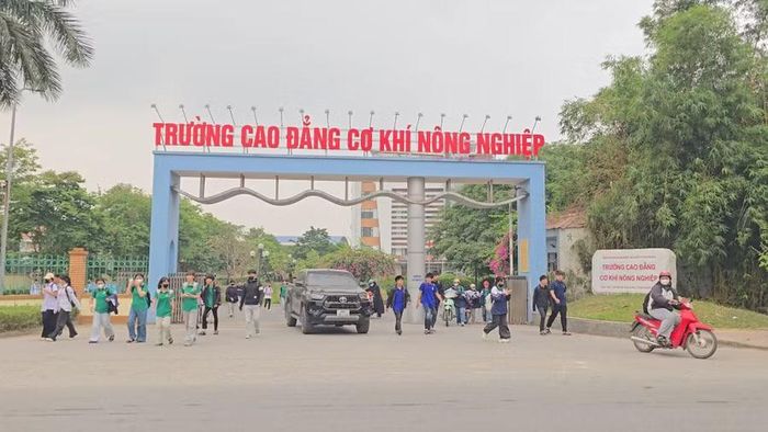 Hiện CAM đào tạo 22 ngành, nghề trình độ cao đẳng, trong đó có 7 ngành, nghề trọng điểm được công nhận ở cấp độ quốc tế.