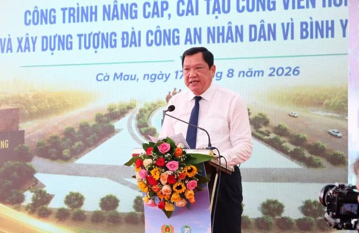 Ông Lâm Văn Bi, Phó Chủ tịch UBND tỉnh phát biểu tại buổi lễ.