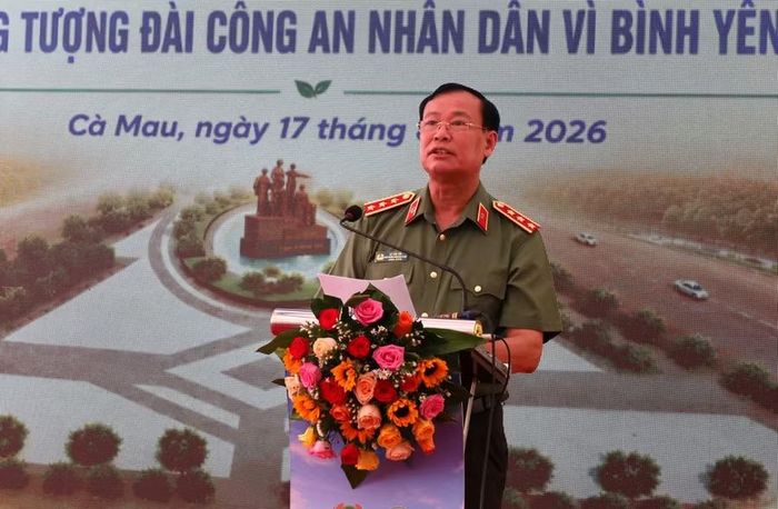Thượng tướng Lê Tấn Tới, Thứ trưởng Bộ Công an phát biểu tại buổi lễ.