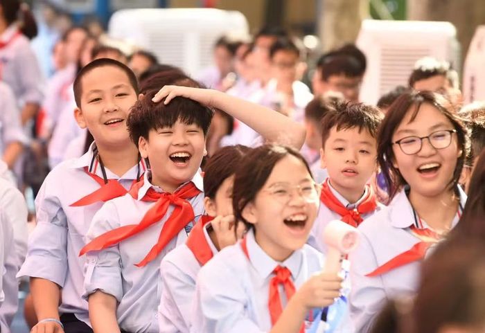 Học sinh hào hứng tham gia Diễn đàn.