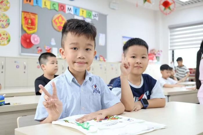 Học sinh Trường Tiểu học Đô thị Sài Đồng, phường Phúc Lợi, Hà Nội. Ảnh: Đình Tuệ.