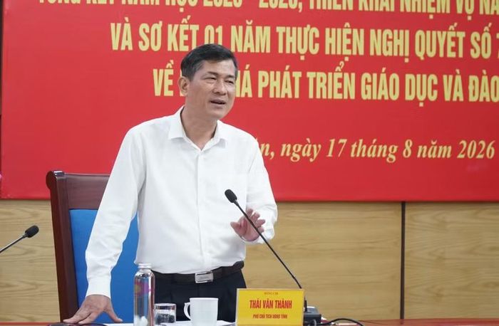 Ông Thái Văn Thành - Phó Chủ tịch UBND tỉnh Nghệ An phát biểu kết luận hội nghị. Ảnh: Hồ Lài