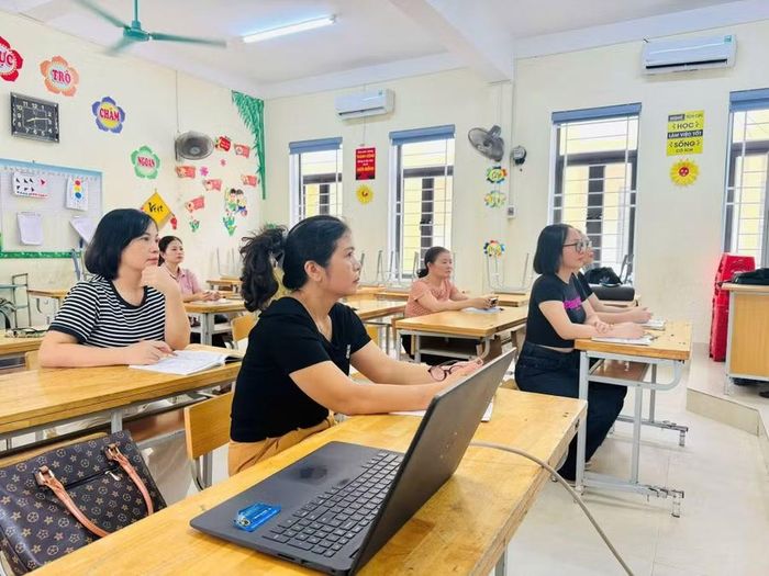 Việc tinh gọn mạng lưới trường học cũng kéo theo phương án bố trí lại đội ngũ cán bộ quản lý, nhân viên.