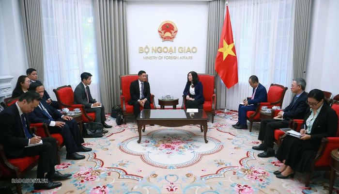 Toàn cảnh buổi làm gặp mặt. (Ảnh: Thành Long)