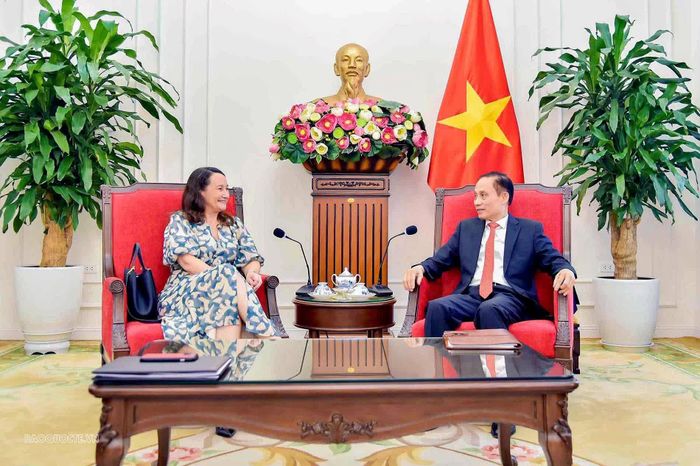 Bộ trưởng Ngoại giao Lê Hoài Trung hoan nghênh Thứ trưởng Valeria Csukasi Cabrera đã có chuyến thăm và làm việc tại Việt Nam. (Ảnh: Quang Hòa)
