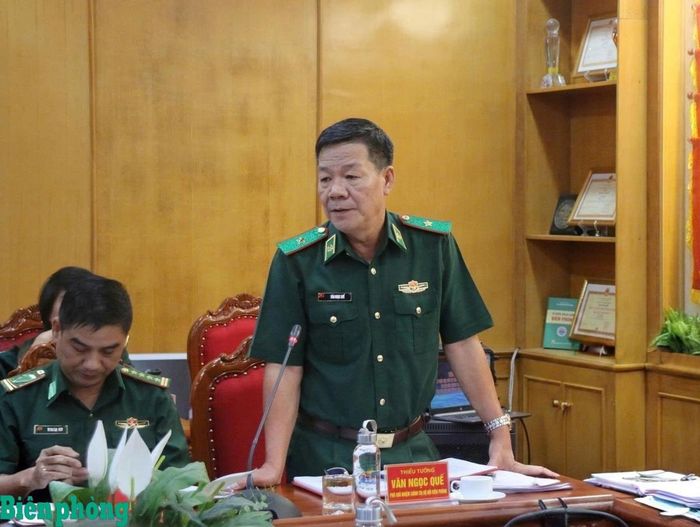 Thiếu tướng Văn Ngọc Quế, Phó Chủ nhiệm Chính trị Bộ đội Biên phòng phát biểu tại buổi làm việc. Ảnh: TK