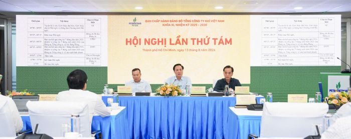 Đoàn Chủ tịch chủ trì và điều hành Hội nghị