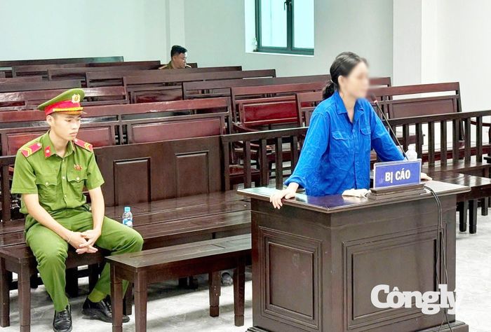Bị cáo Đậu Thị Huyền Trang tại phiên xử.