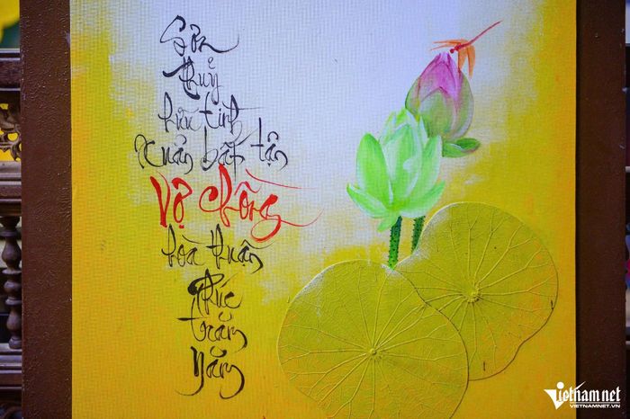 Một bức tranh sen hoàn chỉnh của Dương