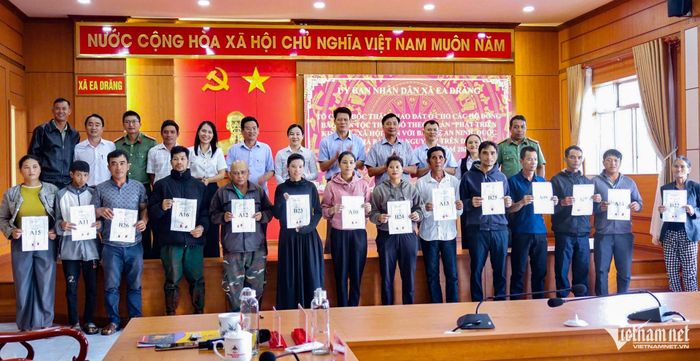 14 hộ đồng bào DTTS xã Ea Drăng được nhận đất ở được Nhà nước hỗ trợ