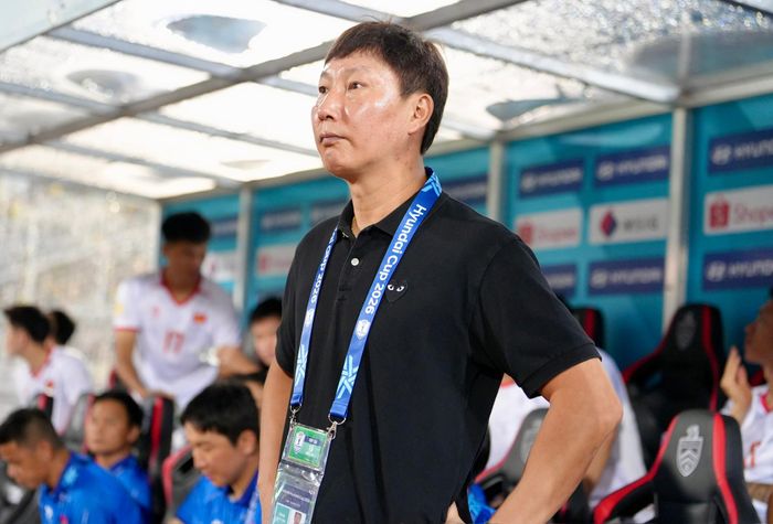 HLV Kim Sang Sik có nhiều chiêu. Ảnh: V.A