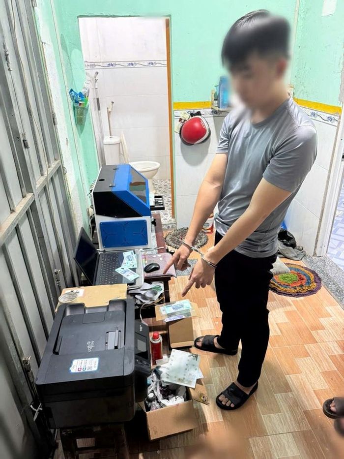  Các đối tượng bị Cơ quan công an bắt giữ.