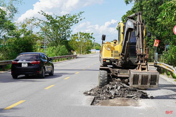 Việc khẩn trương sửa chữa sau phản ánh góp phần khắc phục các điểm hư hỏng trên tuyến quốc lộ 8, bảo đảm an toàn giao thông, nâng cao chất lượng khai thác công trình và đáp ứng nhu cầu đi lại của người dân.