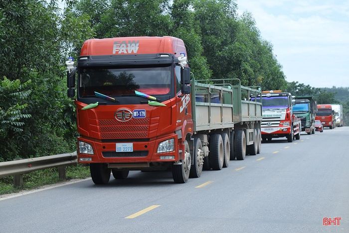Tại Hà Tĩnh, tình trạng thiếu lái xe tải hạng nặng dù chưa phải ở mức nghiêm trọng nhưng ít nhiều cũng ảnh hưởng tới hoạt động sản xuất, kinh doanh của các đơn vị kinh doanh vận tải.