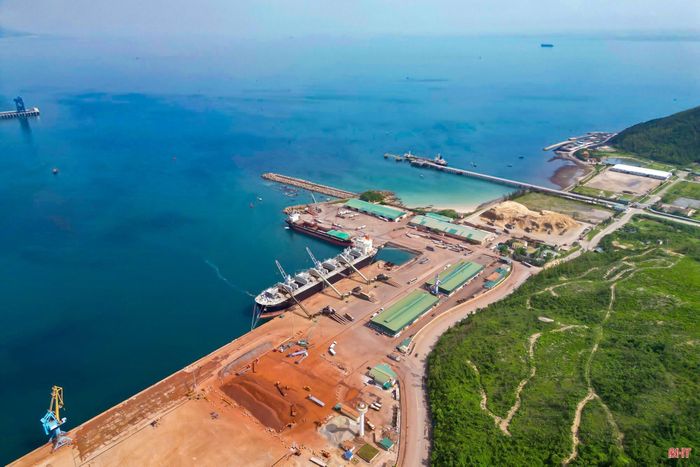 Quy hoạch tỉnh điều chỉnh tổ chức lại không gian phát triển với 5 vùng kinh tế - xã hội. Hà Tĩnh đặt mục tiêu đến năm 2030 trở thành cực tăng trưởng quan trọng của vùng Bắc Trung Bộ và cả nước.