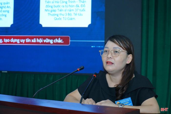 TS. Hà Thị Sương với bài tham luận: Gia đình và dòng họ Hà Huy là nền tảng hun đúc nên nhân cách của Cố Tổng Bí thư Hà Huy Tập.
