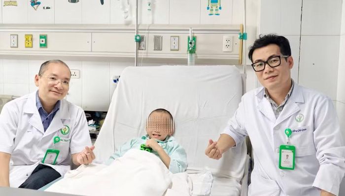 Bệnh nhân đã hồi phục sức khỏe sau ca phẫu thuật. (Ảnh: PV/Vietnam+)