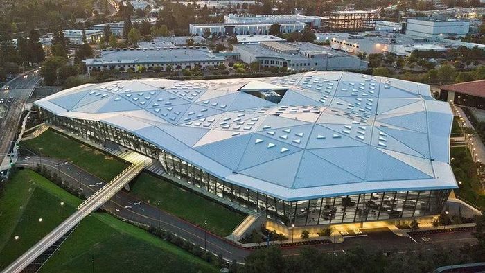 Tòa nhà Endeavor, nằm trong tổ hợp trụ sở chính của tập đoàn công nghệ Nvidia tại Santa Clara, California (Mỹ).