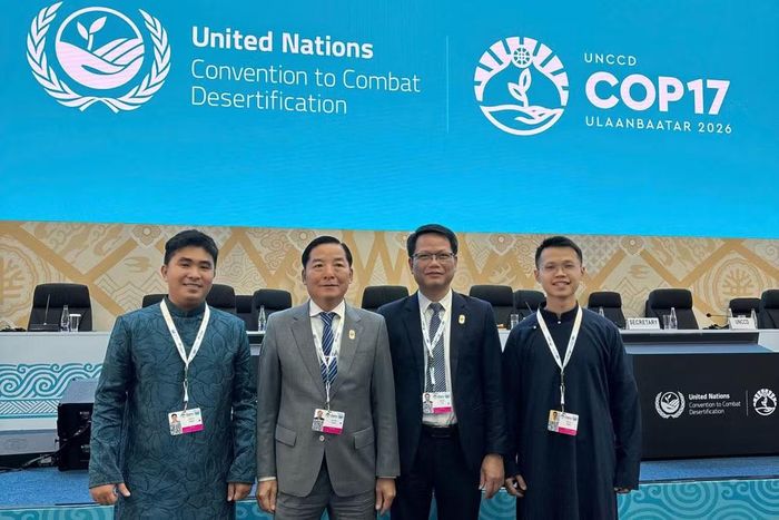 Các đại biểu của Đoàn Việt Nam tham dự Hội nghị lần thứ 17 các Bên tham gia Công ước Liên hợp quốc về Chống sa mạc hóa. (Ảnh: Cục Lâm nghiệp và Kiểm lâm cung cấp)