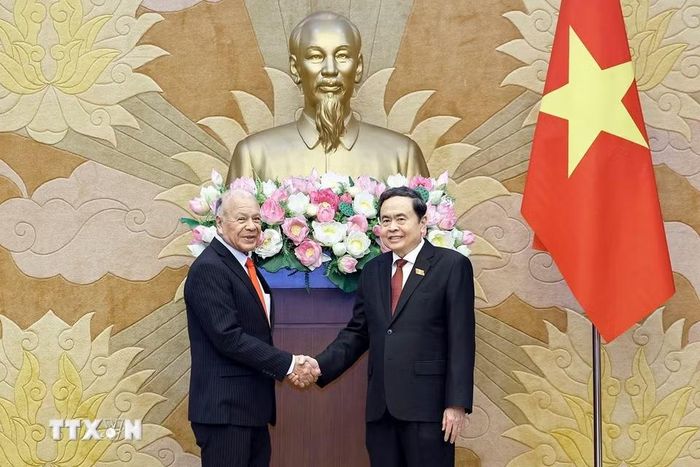 Chủ tịch Quốc hội Trần Thanh Mẫn tiếp Thượng nghị sỹ Alberto Anaya Gutiérrez, Tổng Bí thư Đảng Lao động Mexico. (Ảnh: Doãn Tấn/TTXVN)