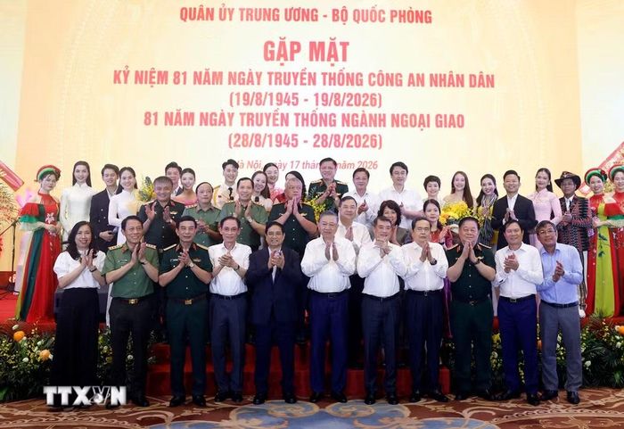 Tổng Bí thư, Chủ tịch nước Tô Lâm và các đại biểu. (Ảnh: Thống Nhất/TTXVN)