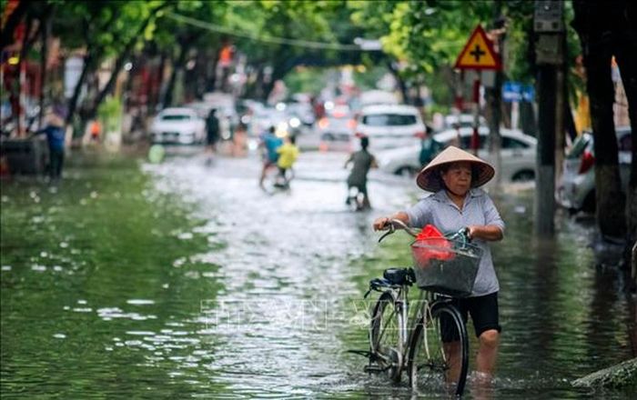 Bắc Bộ và Bắc Trung Bộ sắp bước vào đợt mưa lớn diện rộng, nguy cơ gây ngập úng cục bộ.