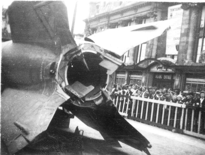 Tên lửa V2 được quân Đồng minh thu giữ và trưng bày ở Antwerp, Bỉ năm 1945. Ảnh: Wikipedia