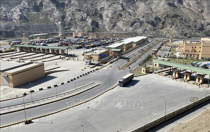 Cửa khẩu biên giới Torkham giữa Pakistan và Afghanistan. Ảnh: THX/TTXVN