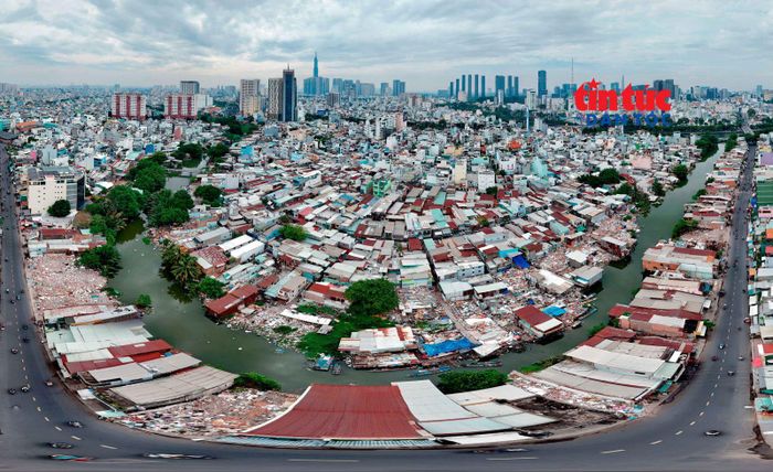 Riêng phường Gia Định có 869 trường hợp bị ảnh hưởng với tổng kinh phí bồi thường hơn 3.900 tỷ đồng. Toàn bộ các hộ dân đã thống nhất nhận bồi thường và tự nguyện bàn giao mặt bằng, không phải thực hiện cưỡng chế.