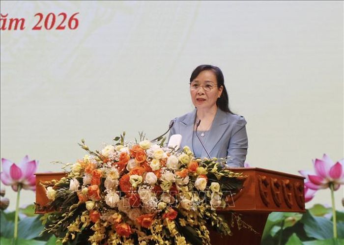 Chủ tịch Ủy ban Mặt trận Tổ quốc Việt Nam tỉnh Bắc Ninh Nguyễn Thị Hà phát biểu tại Hội nghị.
