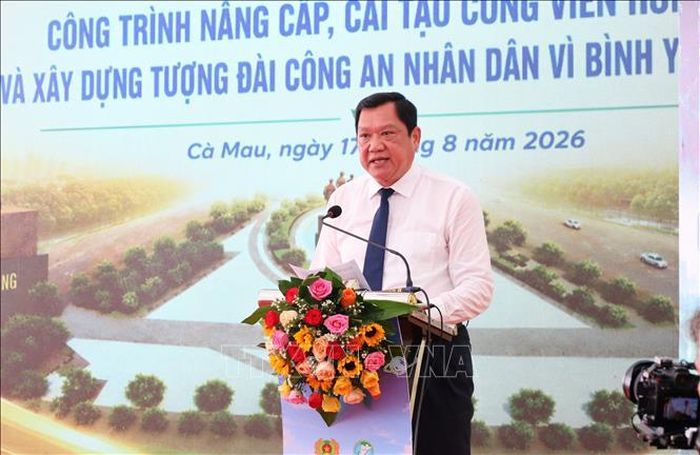 Phó Chủ tịch Thường trực UBND tỉnh Cà Mau Lâm Văn Bi phát biểu tại buổi lễ.