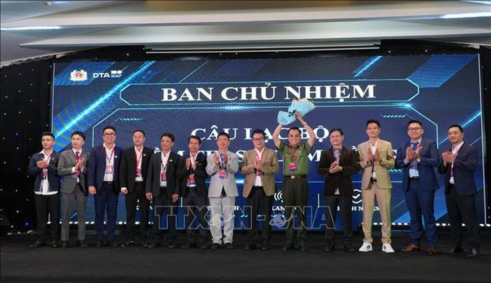 Ra mắt Ban chủ nhiệm câu lạc bộ “Niềm tin số Lâm Đồng” với hơn 50 thành viên ban đầu là các KOL, người sáng tạo nội dung, quản trị viên trên địa bàn.