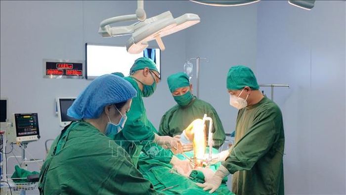 Trung tâm Y tế khu vực Yên Lạc, tỉnh Phú Thọ, đẩy mạnh triển khai ứng dụng các kỹ thuật y tế tiên tiến, hiện đại, phát triển y tế chuyên sâu trong khám, chữa bệnh, chăm sóc sức khỏe cho nhân dân.