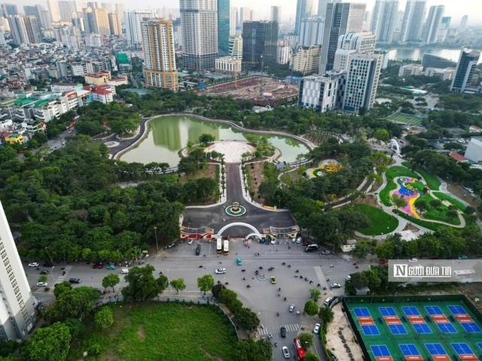 Từ một tuyến phố hiện hữu, Thành Thái được định hướng chuyển mình thành không gian đi bộ tích hợp công nghệ, văn hóa, nghệ thuật và ẩm thực, tạo thêm diện mạo mới cho khu vực phía tây Hà Nội. Với hạ tầng từng bước được chỉnh trang, không gian công cộng khang trang cùng sự đồng thuận của chính quyền và người dân, khu vực này được kỳ vọng trở thành nền tảng để Cầu Giấy triển khai hiệu quả mô hình phố đi bộ thông minh.