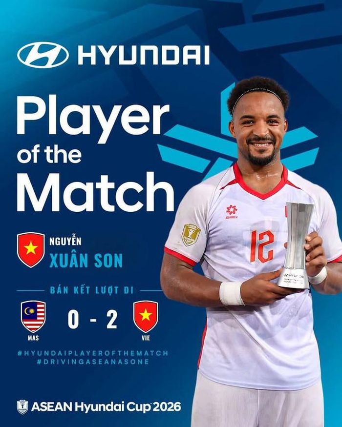 Xuân Son với danh hiệu "Cầu thủ xuất sắc nhất trận" - Ảnh: ASEAN UNITED.