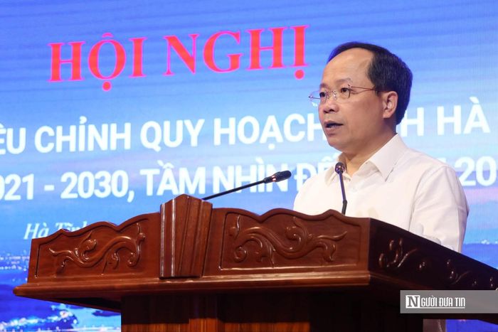 Bí thư Tỉnh ủy Nguyễn Duy Lâm phát biểu chỉ đạo hội nghị.