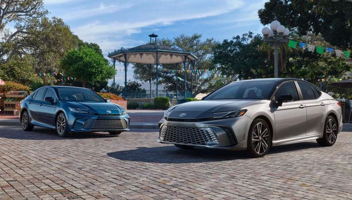 Toyota xác định lỗi ảnh hưởng đến hơn nửa triệu xe Camry hybrid tại Mỹ (Ảnh: Carscoops).