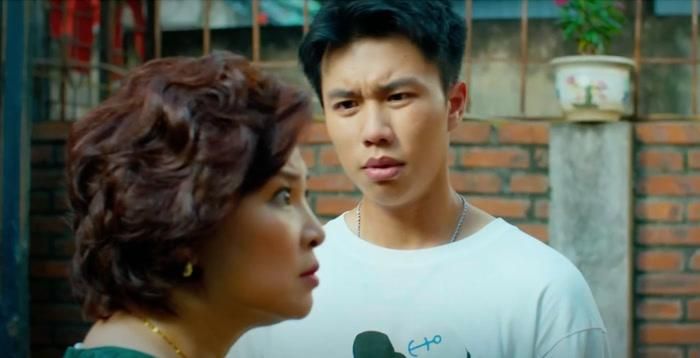 Không dừng ở những mảng miếng gây cười, nhân vật Khánh do Long Vũ đảm nhận còn có những chuyển biến về tâm lý. 