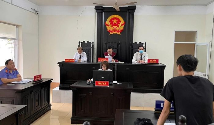 Quang cảnh phiên toà sơ thẩm.