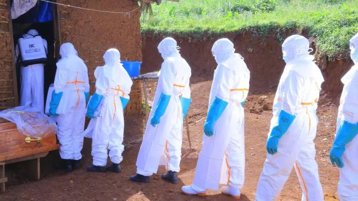 Dịch bệnh này do chủng Ebola Bundibugyo gây ra, hiện chưa có vắc-xin hoặc phương pháp điều trị nào được phê duyệt. Ảnh: Rte.